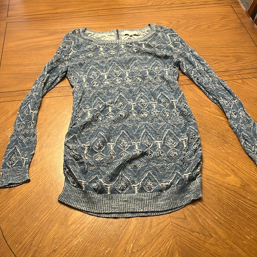 Jessica Simpson Blue Patterned Crew Neck Sweater